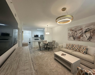 630 S Sapodilla Avenue - Photo Thumbnail 10
