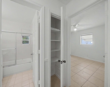 301 Se 21st Avenue - Photo Thumbnail 13