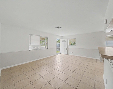 301 Se 21st Avenue - Photo Thumbnail 19