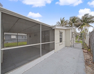 301 Se 21st Avenue - Photo Thumbnail 35