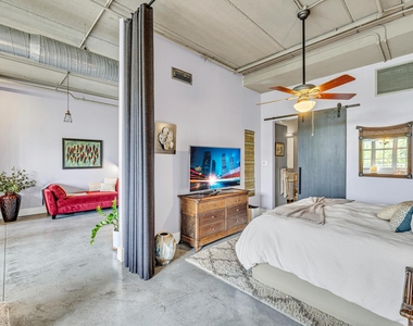 425 N Andrews Avenue - Photo Thumbnail 8