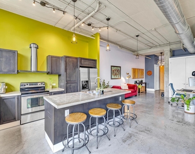 425 N Andrews Avenue - Photo Thumbnail 12