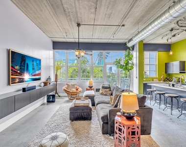 425 N Andrews Avenue - Photo Thumbnail 10