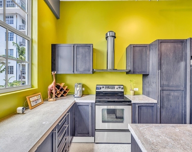 425 N Andrews Avenue - Photo Thumbnail 13