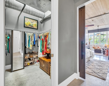 425 N Andrews Avenue - Photo Thumbnail 24