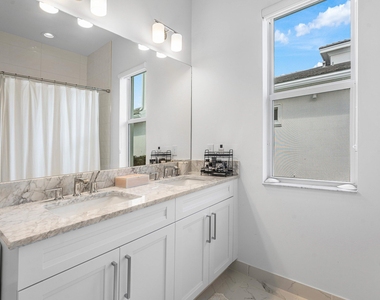 9256 Crestview Circle - Photo Thumbnail 20