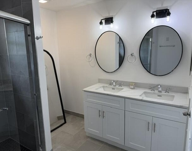 10758 Lake Jasmine Drive - Photo Thumbnail 23