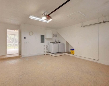 10758 Lake Jasmine Drive - Photo Thumbnail 16