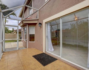 10758 Lake Jasmine Drive - Photo Thumbnail 12