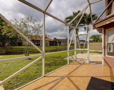 10758 Lake Jasmine Drive - Photo Thumbnail 11