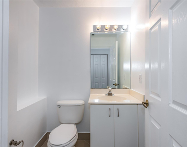 5704 Nw 127th Terrace - Photo Thumbnail 39
