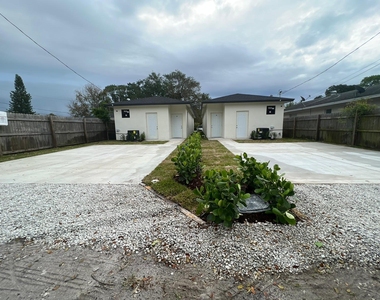 227 N E Street - Photo Thumbnail 27