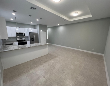 227 N E Street - Photo Thumbnail 1