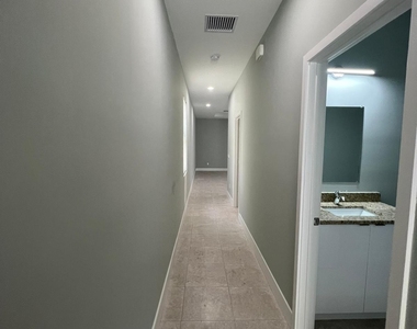 227 N E Street - Photo Thumbnail 17