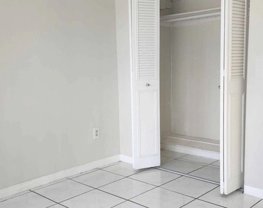 488 Ne 18th Avenue - Photo Thumbnail 5