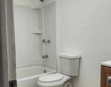 488 Ne 18th Avenue - Photo Thumbnail 3