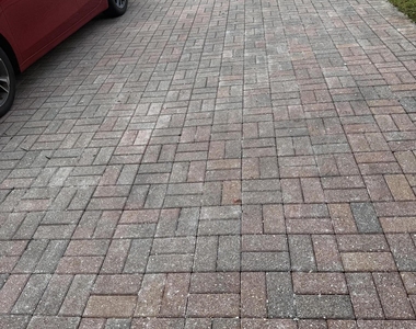 9831 Nw 24th Street - Photo Thumbnail 3