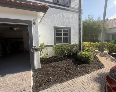 9831 Nw 24th Street - Photo Thumbnail 1