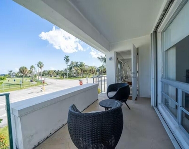6 Lucerne Avenue - Photo Thumbnail 18