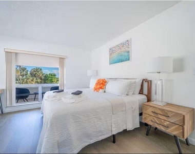 6 Lucerne Avenue - Photo Thumbnail 4