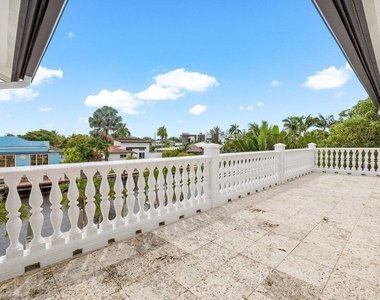 1366 Sw 4th Court - Photo Thumbnail 30