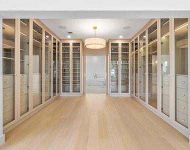 1366 Sw 4th Court - Photo Thumbnail 33