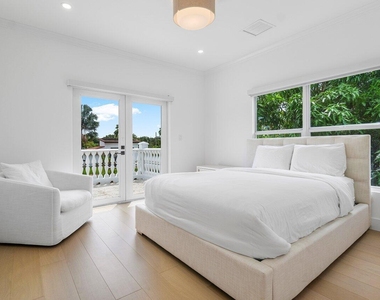 1366 Sw 4th Court - Photo Thumbnail 24