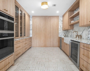 1366 Sw 4th Court - Photo Thumbnail 13