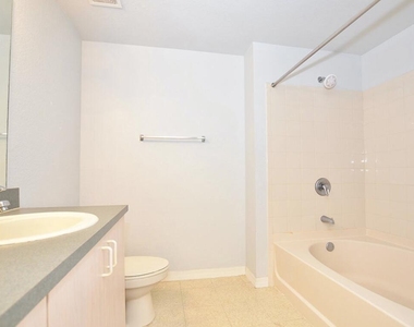 114 Sw Peacock Boulevard - Photo Thumbnail 19