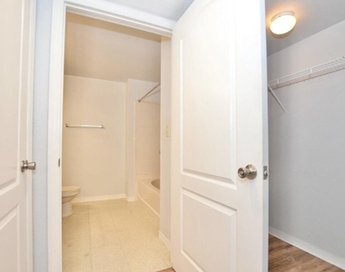 114 Sw Peacock Boulevard - Photo Thumbnail 20
