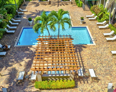 616 Clearwater Park Road - Photo Thumbnail 18