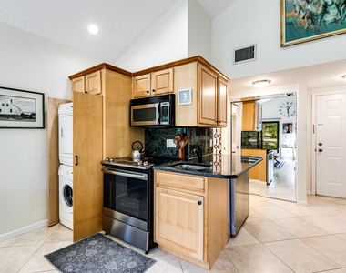 11863 Wimbledon Circle - Photo Thumbnail 3