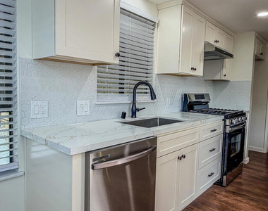 801 N M Street - Photo Thumbnail 5