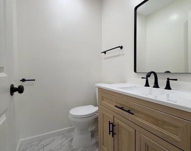 801 N M Street - Photo Thumbnail 7