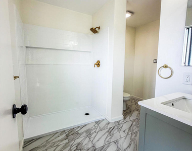 801 N M Street - Photo Thumbnail 12