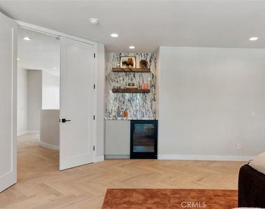 17437 Oak Creek Court - Photo Thumbnail 34