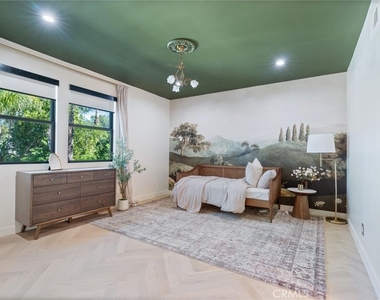 17437 Oak Creek Court - Photo Thumbnail 44
