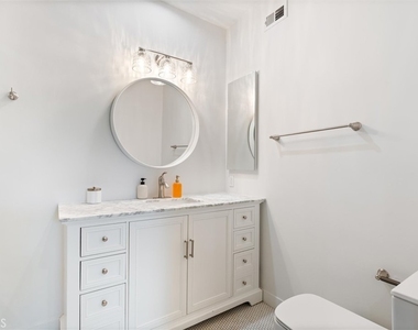 17437 Oak Creek Court - Photo Thumbnail 45