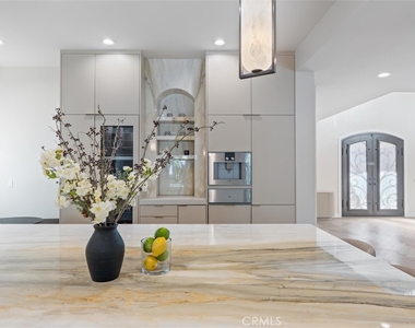 17437 Oak Creek Court - Photo Thumbnail 8