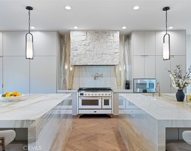 17437 Oak Creek Court - Photo Thumbnail 7