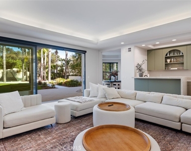17437 Oak Creek Court - Photo Thumbnail 23