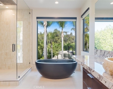 17437 Oak Creek Court - Photo Thumbnail 36