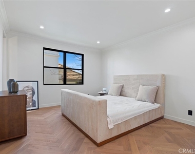 17437 Oak Creek Court - Photo Thumbnail 49