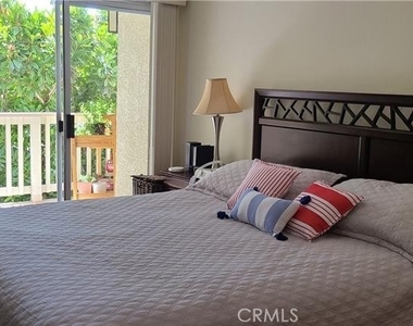 675 Oak Run Trail - Photo Thumbnail 8