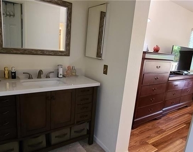 675 Oak Run Trail - Photo Thumbnail 10