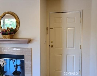 675 Oak Run Trail - Photo Thumbnail 2