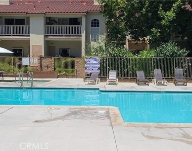 675 Oak Run Trail - Photo Thumbnail 13