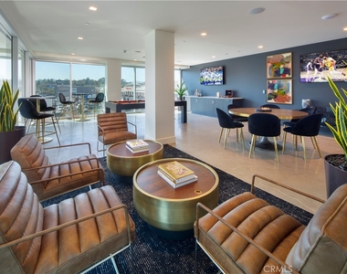 6235 Topanga Canyon Blvd Street - Photo Thumbnail 20