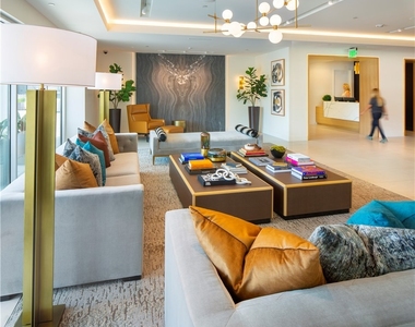 6235 Topanga Canyon Blvd Street - Photo Thumbnail 23