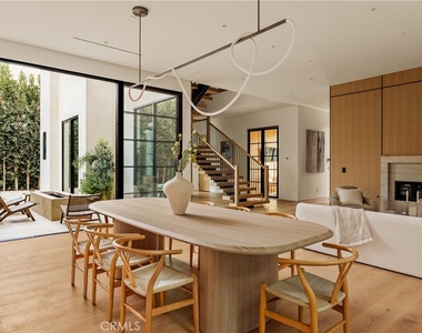 11937 Addison - Photo Thumbnail 4